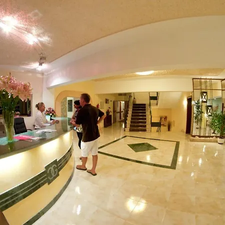 Отель Cala Gat 4*