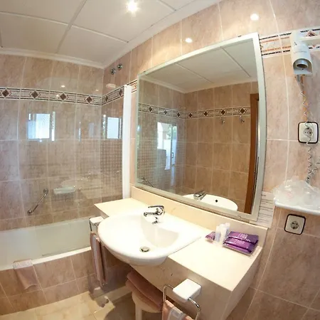 Отель Cala Gat 4*