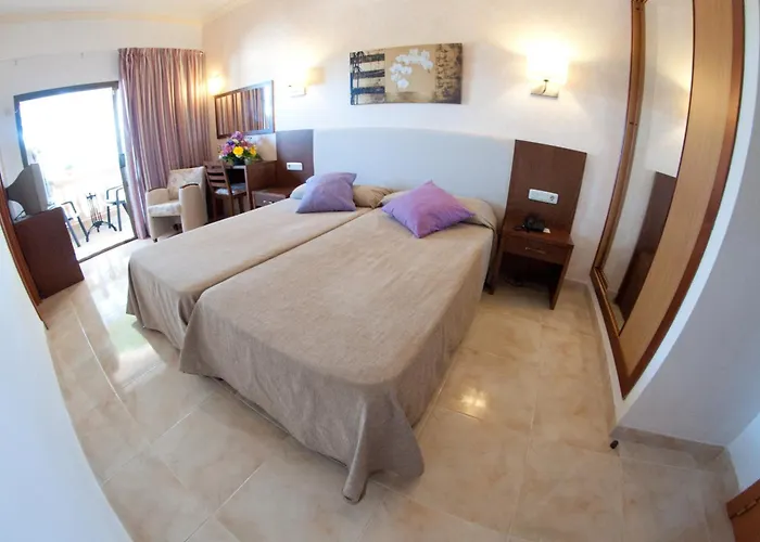 Cala Gat كالا راتخاذا