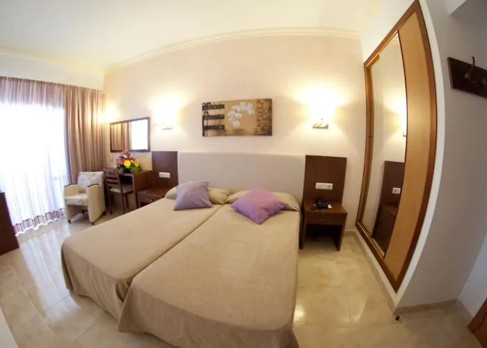 Cala Gat كالا راتخاذا