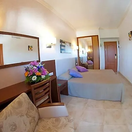 فندق Cala Gat كالا راتخاذا